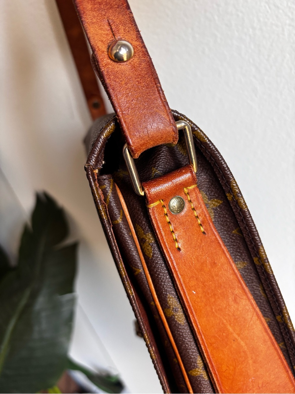 Louis Vuitton Monogram Crossbody with Tan Leather Tab - Picture 7 of 16